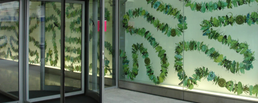 Entrée d'un bâtiment universitaire (accueil des étudiants)